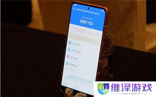 大型手游“帧数拉满” 骁龙8至尊版游戏表现强悍