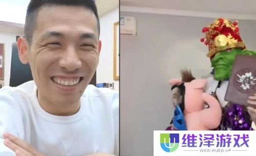 旭旭宝宝连麦搞怪女主播，现场装扮哥布林玩梗，头套一摘网友不淡定了