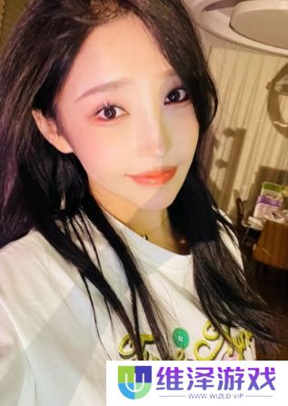 女主播喊话大哥，称给100万就退播，曾说自己不看重钱，态度变化引热议