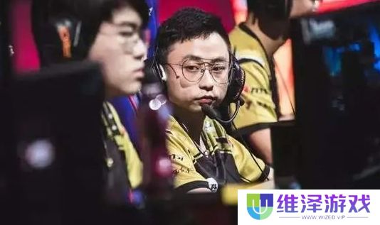 LOL知名主播自曝要退网，称进厂都比直播强，网友：合同要到期了吧