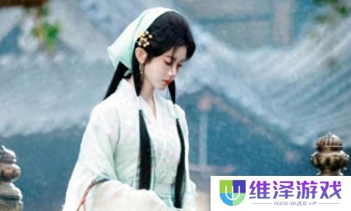 鞠婧祎又变脸，新剧照路人图曝光，锥子鼻尖下巴，网友：太夸张了